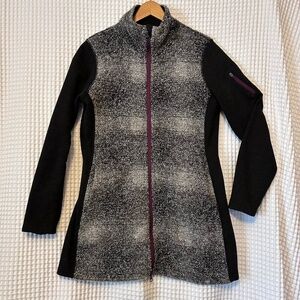 Title Nine Size Medium Black and Gray Full Zip Wool Blend Sweater/Jacket